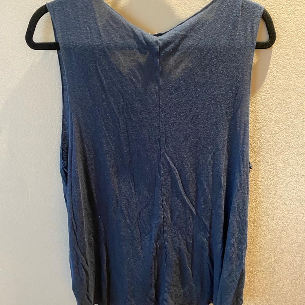 H&M Divided Muscle Tee - Picture 2 of 3